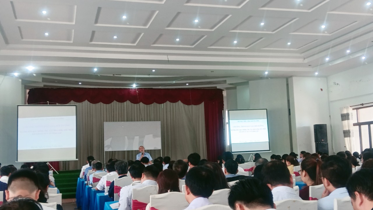 Cán bộ Bệnh viện Mắt tham dự lớp đào tạo, bồi dưỡng: “Hướng dẫn quy trình, thủ tục mua sắm đấu thầu đối với cơ sở y tế công lập” do Viện phát triển Công nghệ Tài chính tổ chức