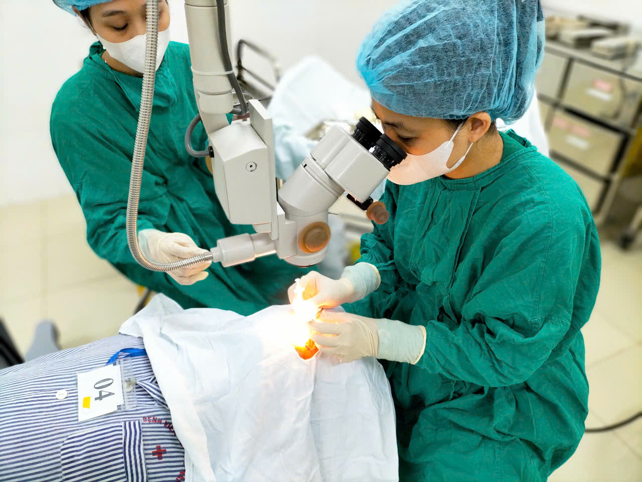 Bệnh viện Mắt Nam Định: Khẳng định vị thế chuyên khoa hạng II với những thành tựu nổi bật trong năm 2025