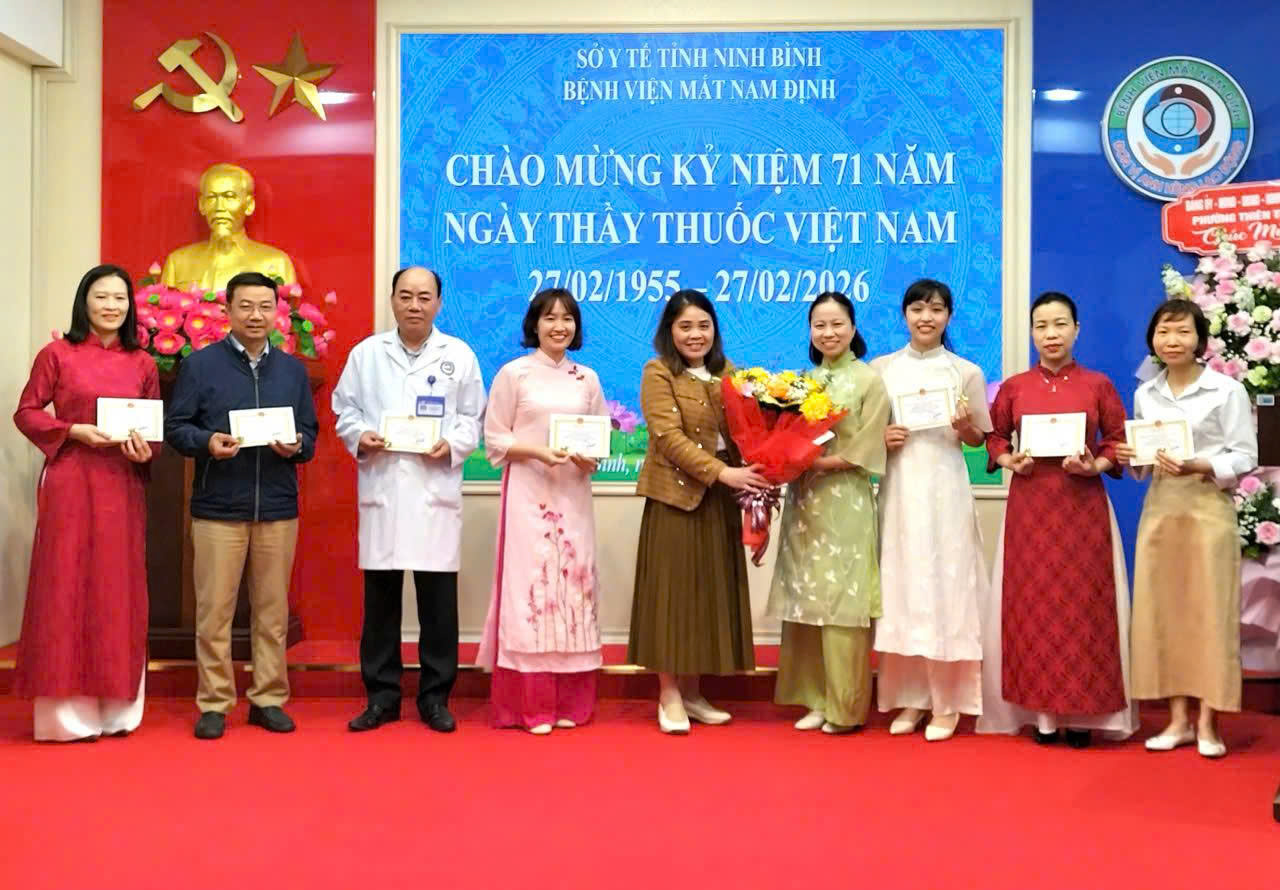 CHÀO MỪNG NGÀY THẦY THUỐC VIỆT NAM 27/2