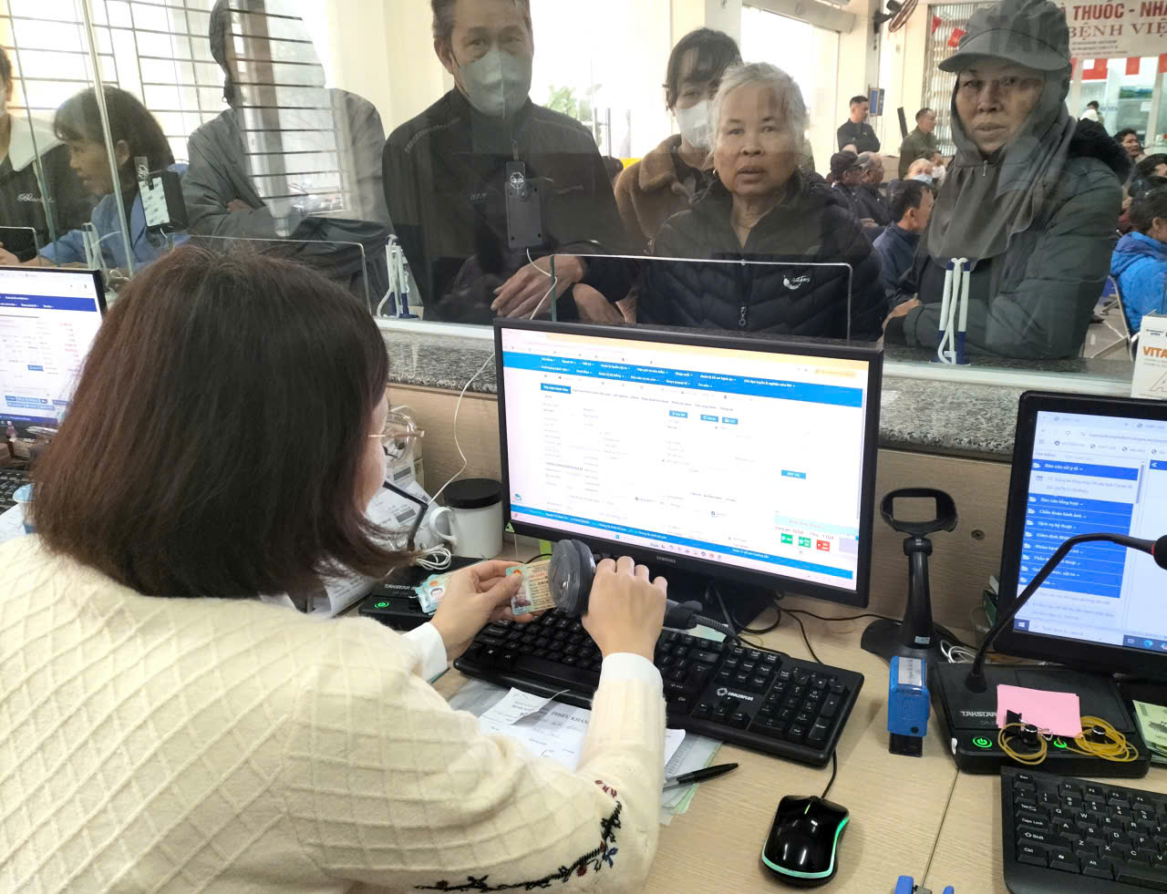Bệnh viện Mắt Nam Định: Khẳng định vị thế chuyên khoa hạng II với những thành tựu nổi bật trong năm 2025