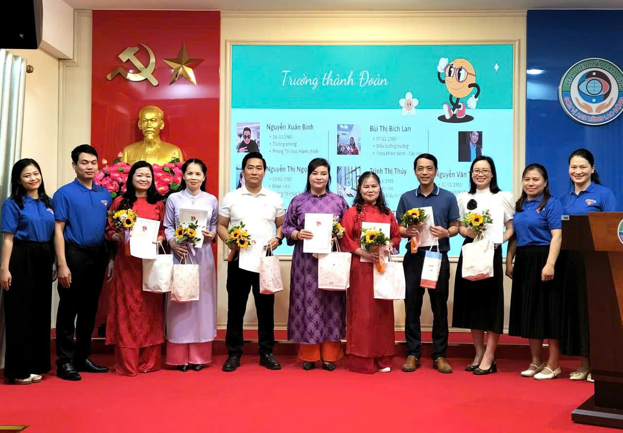 BỆNH VIỆN MẮT NAM ĐỊNH KỶ NIỆM 95 NĂM NGÀY THÀNH LẬP ĐOÀN THANH NIÊN VÀ ẤM ÁP LỄ TRƯỞNG THÀNH ĐOÀN