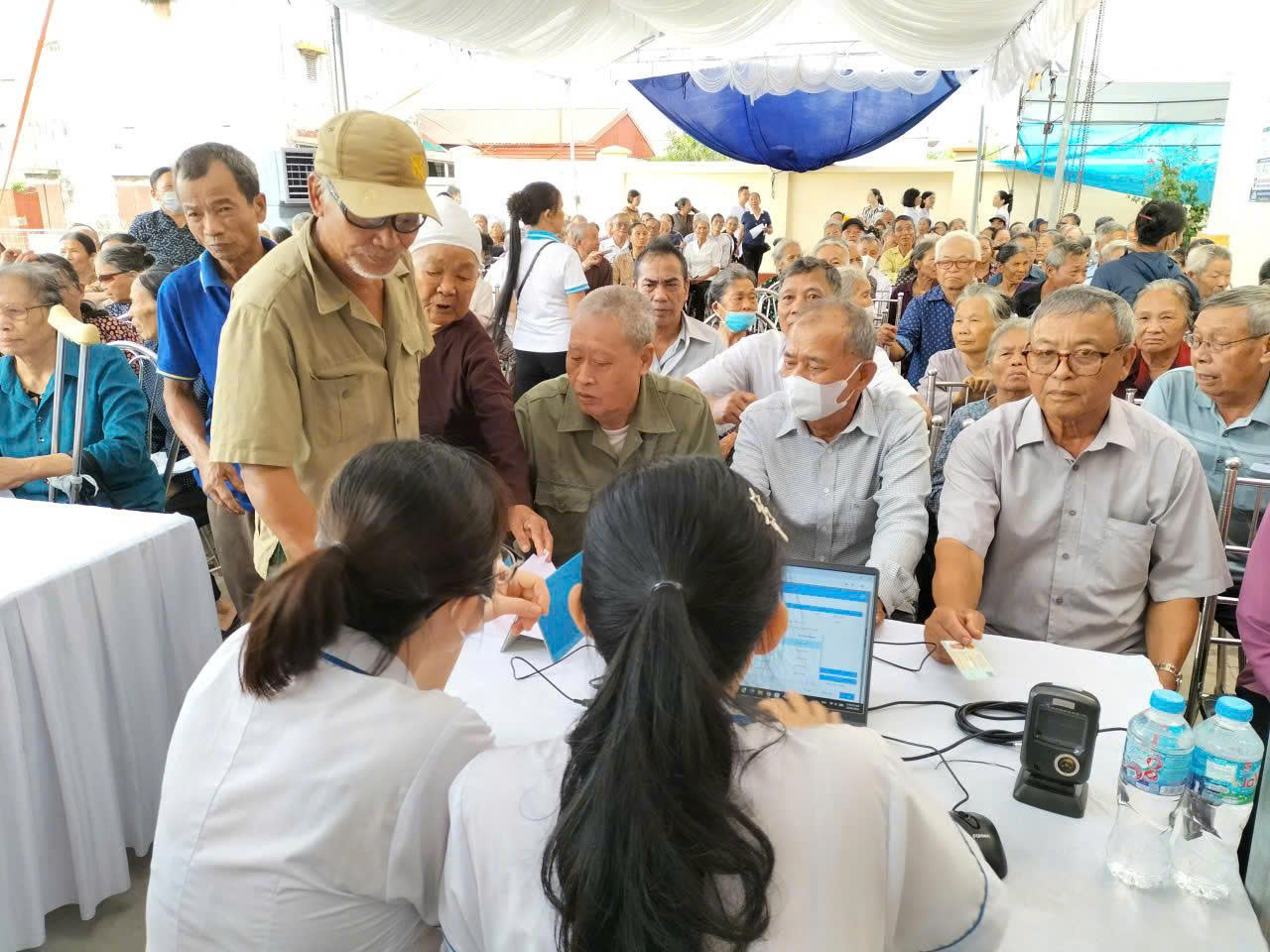 BỆNH VIỆN MẮT NAM ĐỊNH ĐỒNG HÀNH TRONG CHIẾN DỊCH KHÁM SỨC KHỎE MIỄN PHÍ TOÀN DÂN NĂM 2026