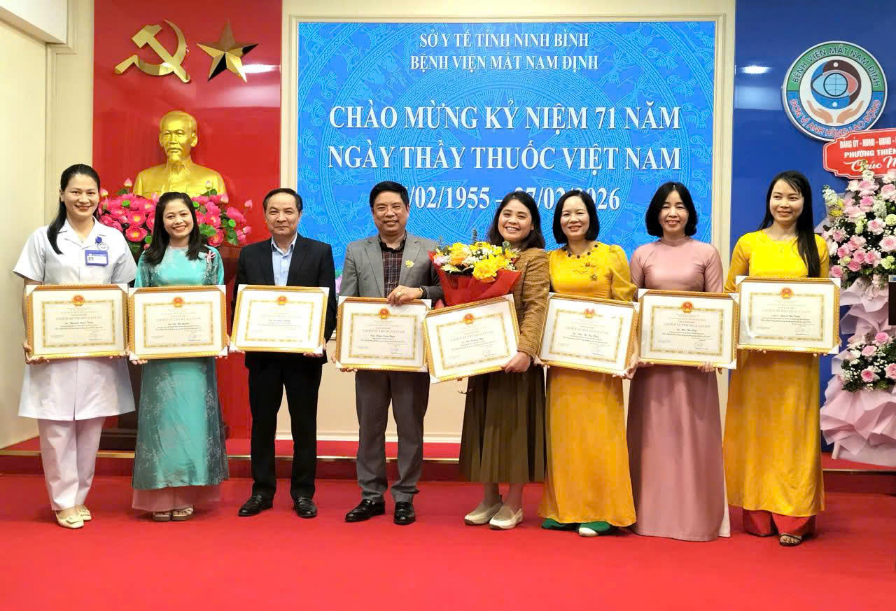 CHÀO MỪNG NGÀY THẦY THUỐC VIỆT NAM 27/2
