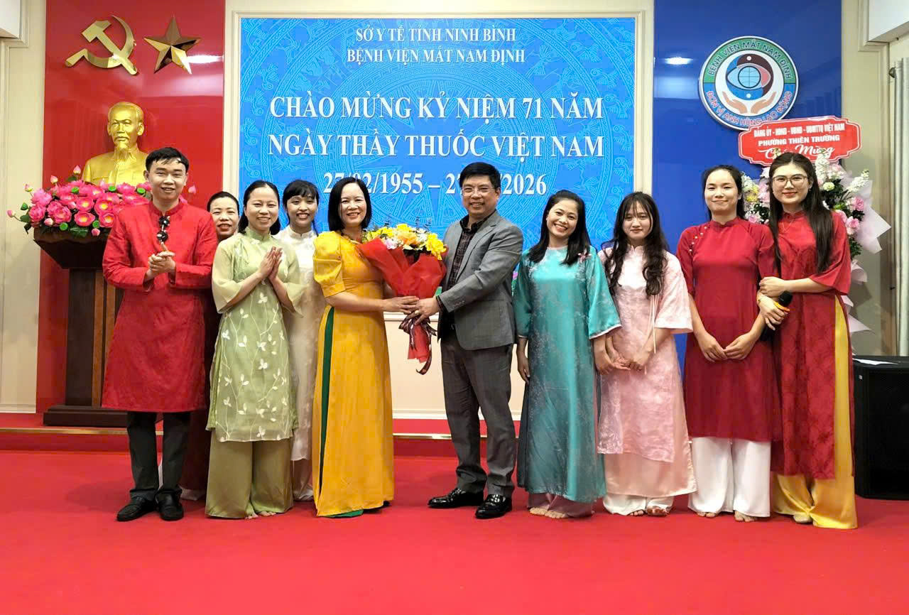 CHÀO MỪNG NGÀY THẦY THUỐC VIỆT NAM 27/2