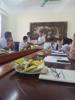 Bệnh viện Mắt Nam Định chia tay cán bộ về hưu