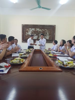 Bệnh viện Mắt Nam Định chia tay cán bộ về hưu