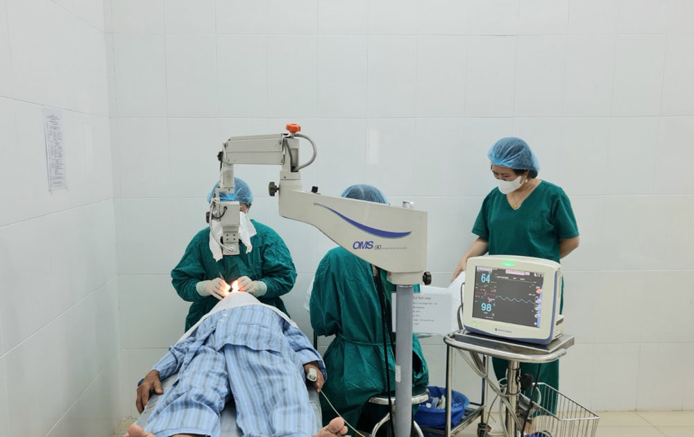 Bệnh viện Mắt tỉnh Nam Định: Sử dụng hiệu quả nguồn lực cho nâng cao chất lượng khám chữa bệnh