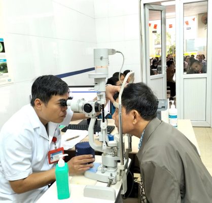 Khởi động tuần mới cùng đôi mắt sáng khỏe