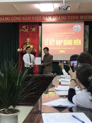 Lễ kết nạp Đảng viên Chi bộ Bệnh viện Mắt Nam Định