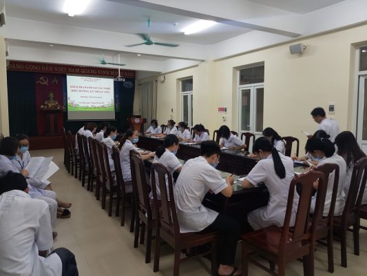 Thi kiểm tra tay nghề đối với Điều dưỡng viên của Bệnh viện mắt
