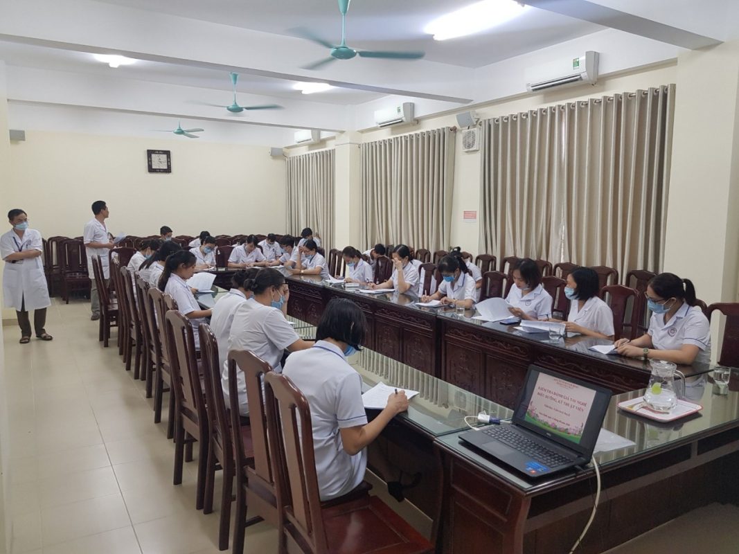 Thi kiểm tra tay nghề đối với Điều dưỡng viên của Bệnh viện mắt