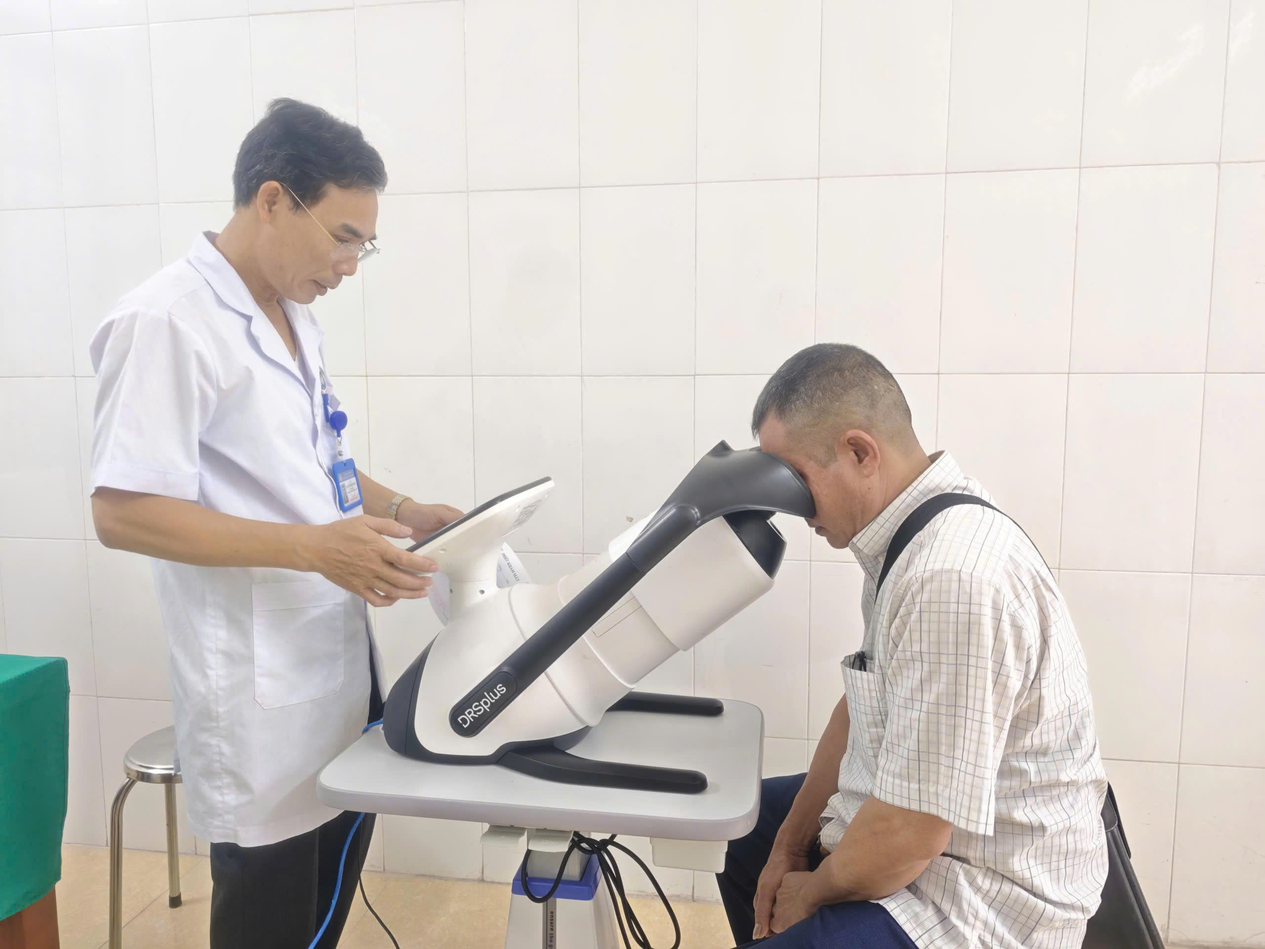 BỆNH VIỆN MẮT NAM ĐỊNH TỔ CHỨC KHÁM SÀNG LỌC BỆNH VÕNG MẠC ĐÁI THÁO ĐƯỜNG VÀ TƯ VẤN SỨC KHỎE MẮT TẠI BỆNH VIỆN ĐA KHOA HẢI HẬU