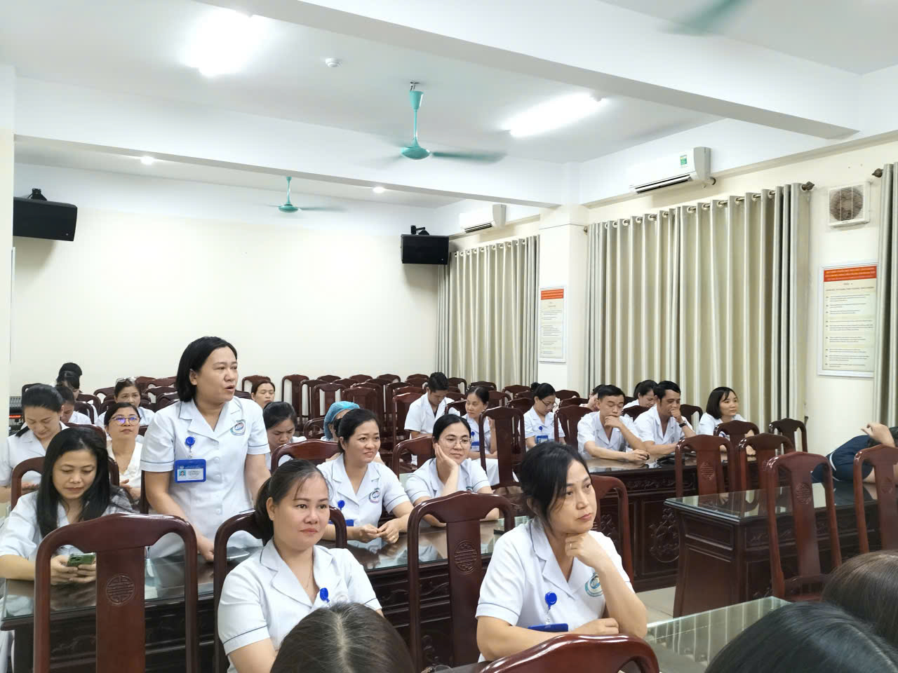 Bệnh viện Mắt Nam Định: Sinh hoạt Chi bộ chuyên đề Quý III năm 2026 gắn với quyết tâm nâng cao chất lượng chăm sóc toàn diện cho người bệnh