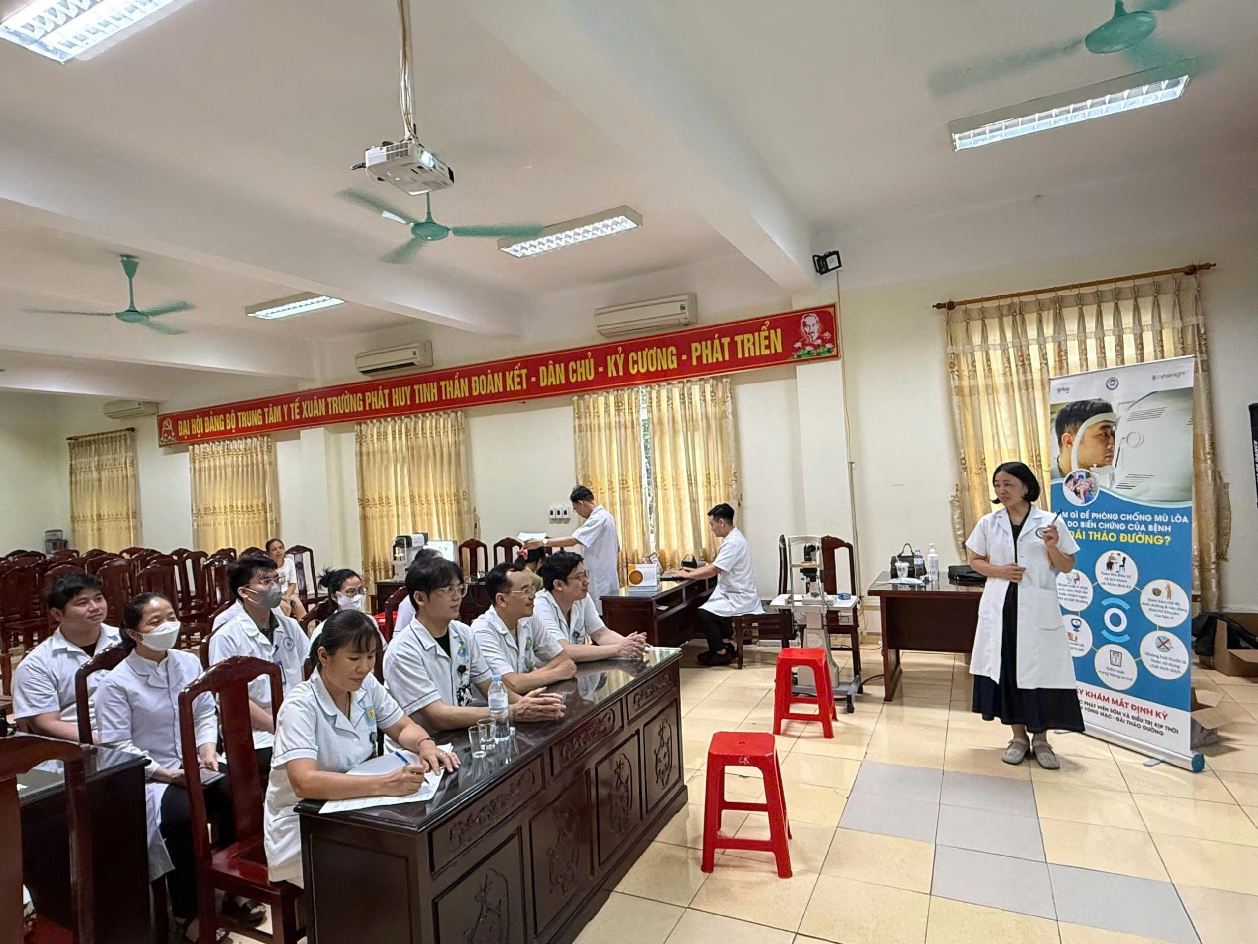 BỆNH VIỆN MẮT NAM ĐỊNH TỔ CHỨC KHÁM SÀNG LỌC BỆNH VÕNG MẠC ĐÁI THÁO ĐƯỜNG VÀ TƯ VẤN SỨC KHỎE MẮT TẠI BỆNH VIỆN ĐA KHOA XUÂN TRƯỜNG