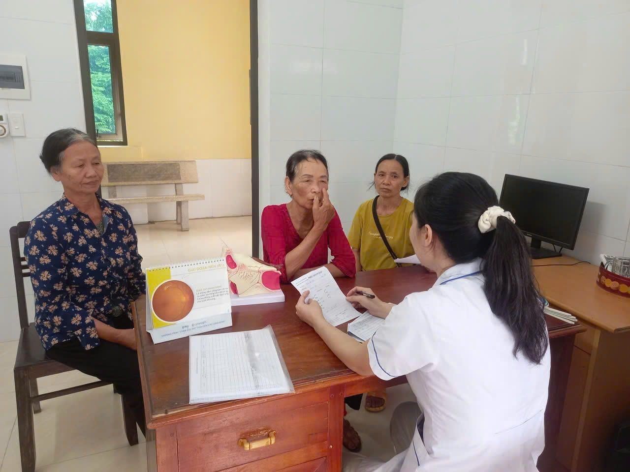 BỆNH VIỆN MẮT NAM ĐỊNH KHÁM SÀNG LỌC VÕNG MẠC ĐÁI THÁO ĐƯỜNG VÀ TƯ VẤN SỨC KHỎE MẮT TẠI BVĐK VỤ BẢN