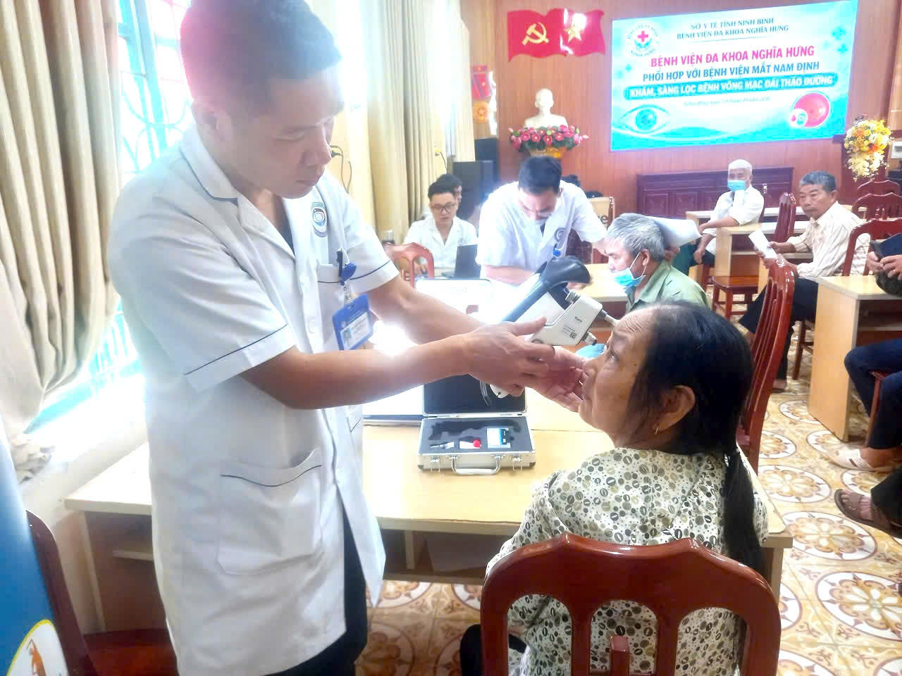 BỆNH VIỆN MẮT NAM ĐỊNH TỔ CHỨC TẦM SOÁT BỆNH VÕNG MẠC ĐÁI THÁO ĐƯỜNG VÀ TƯ VẤN SỨC KHỎE MẮT TẠI BVĐK NGHĨA HƯNG