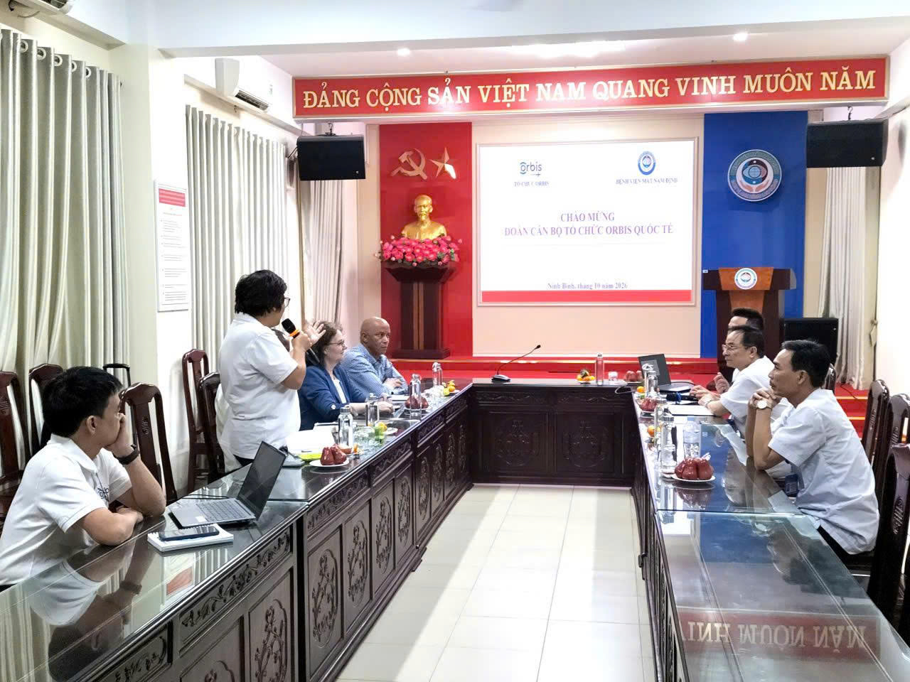 BỆNH VIỆN MẮT NAM ĐỊNH TIẾP ĐÓN VÀ LÀM VIỆC VỚI ĐOÀN CÁN BỘ TỔ CHỨC ORBIS QUỐC TẾ